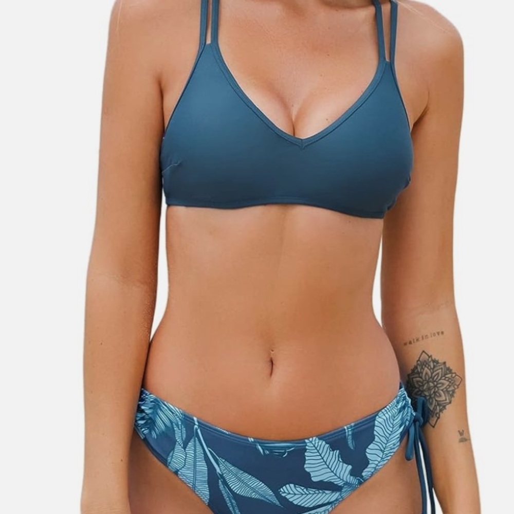 Cupshe swim triangle bra navy swim triangle M